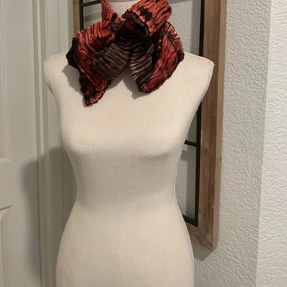 Unbranded Multi-Color Crinkle Scarf. Gently Used. - Picture 4 of 4